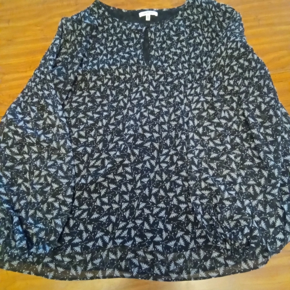 Max Studio Lightwieght Longsleeve Blouse
